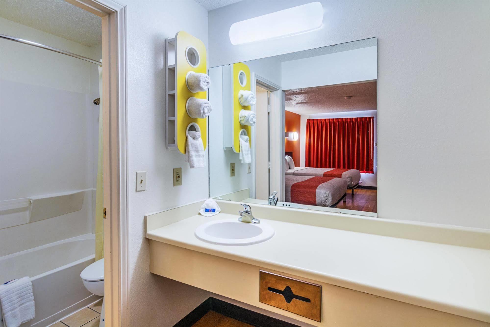 Motel 6-Waxahachie, Tx Dış mekan fotoğraf